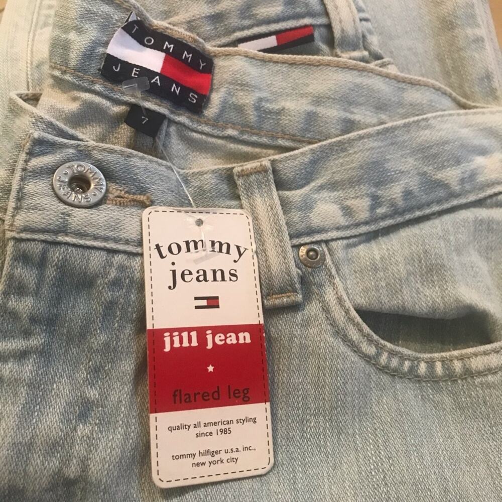 Tommy Hilfiger Jill Jean mid rise flared leg NWT size 7 - Picture 6 of 10